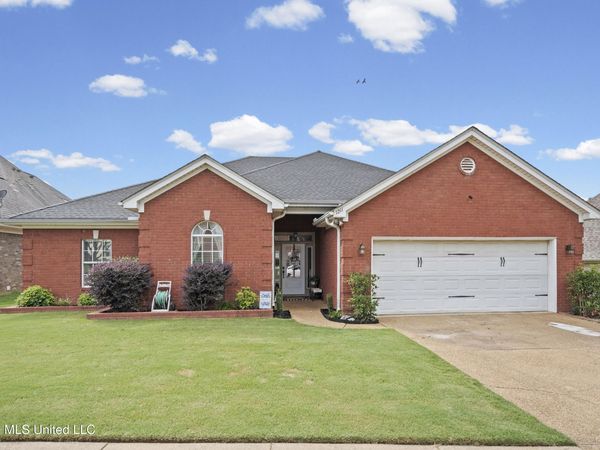 1211 E Cross Creek Drive, Hernando, MS 38632