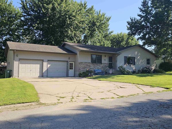 205 Dawn Drive, Nashua, IA 50658