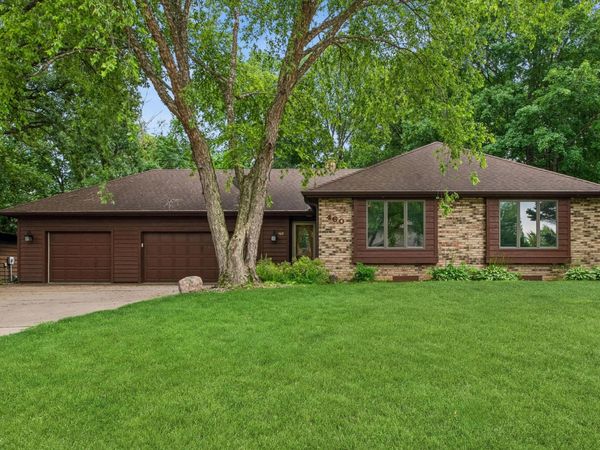 460 Oakhill Road, Chaska, MN 55318