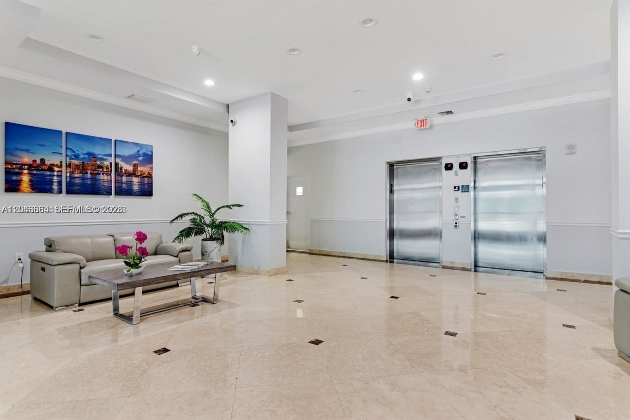 60 NW 37th Ave , Unit 605, Miami, FL 33125 Photo