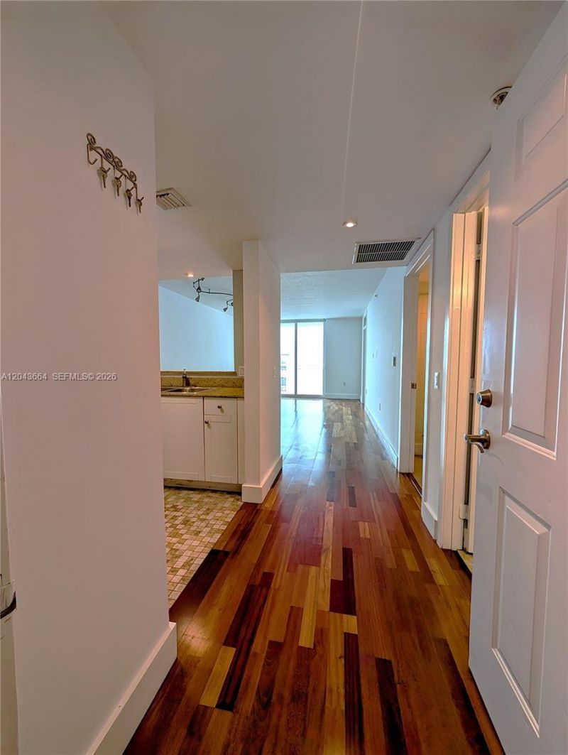 60 NW 37th Ave , Unit 605, Miami, FL 33125 Photo