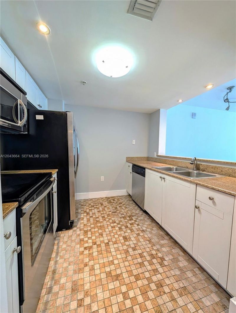 60 NW 37th Ave , Unit 605, Miami, FL 33125 Photo
