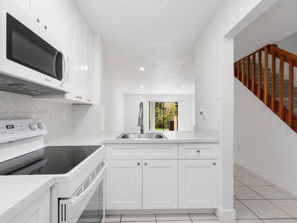 6854 NW 173rd Dr , Unit 209, Hialeah, FL 33015