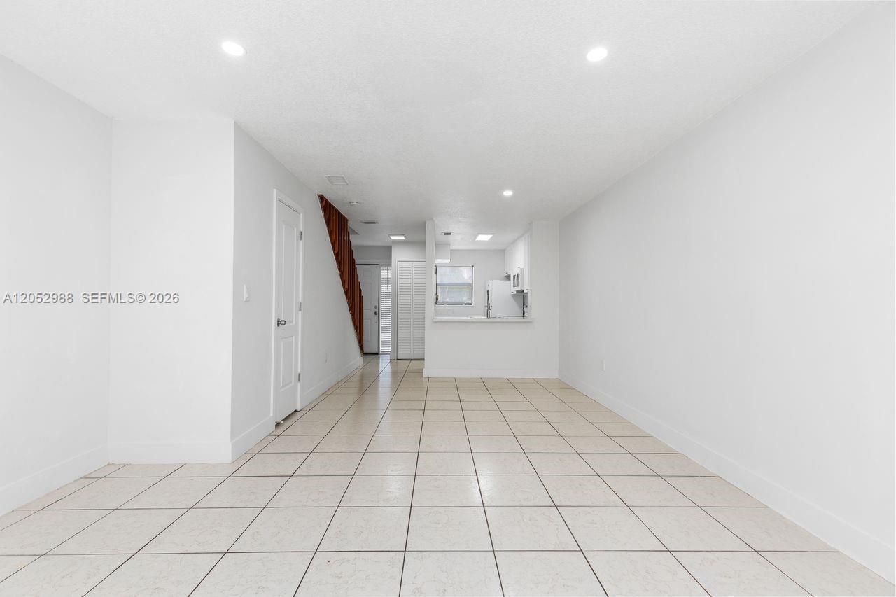 6854 NW 173rd Dr , Unit 209, Hialeah, FL 33015 Photo