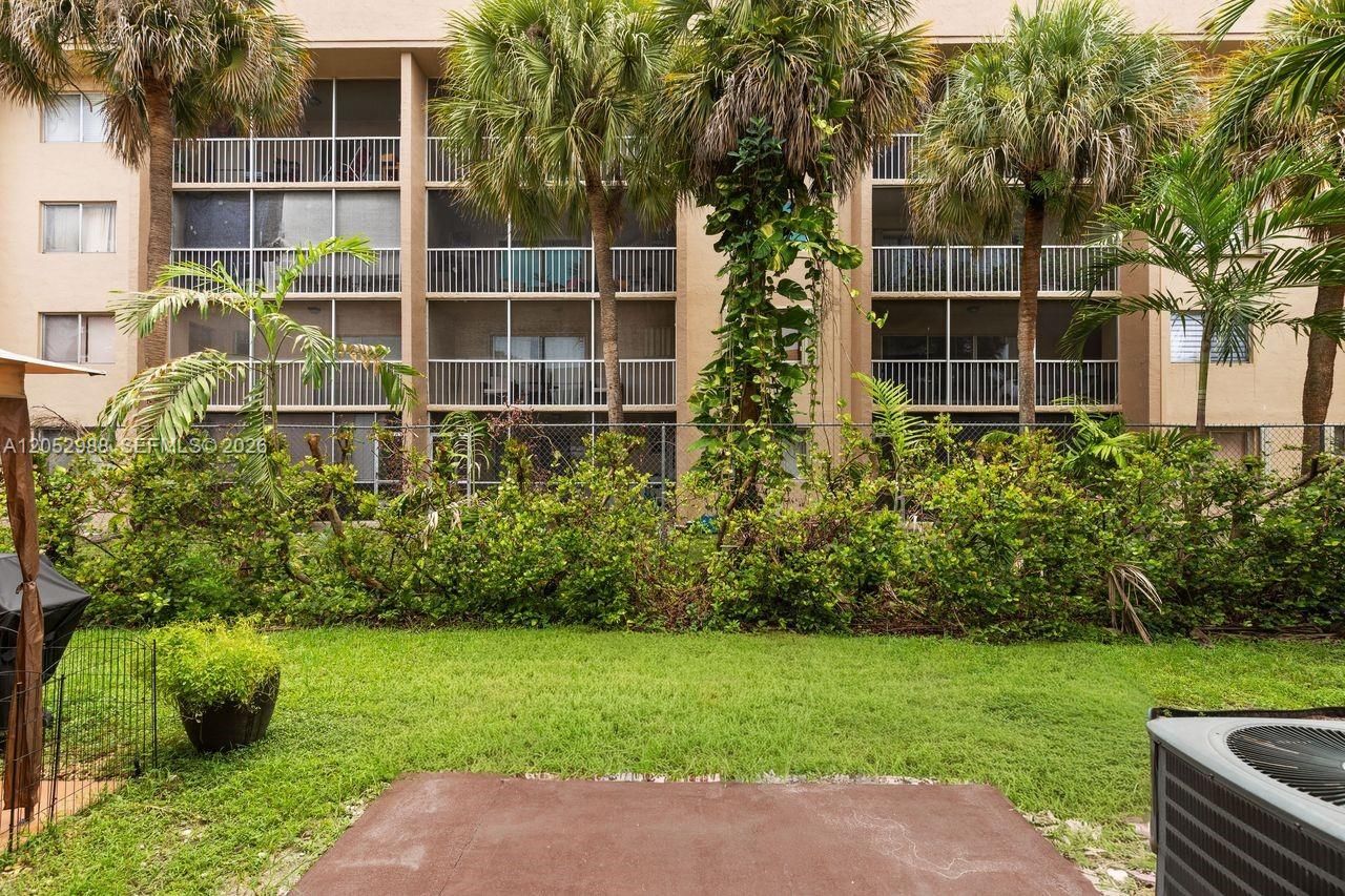 6854 NW 173rd Dr , Unit 209, Hialeah, FL 33015 Photo