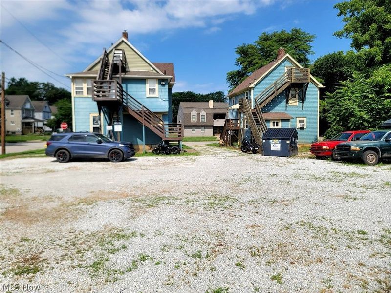 543 Kling Street, Akron, OH 44311 Photo 2