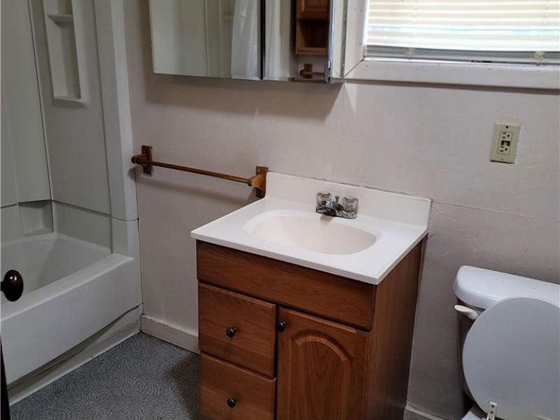 543 Kling Street, Akron, OH 44311 Photo 9
