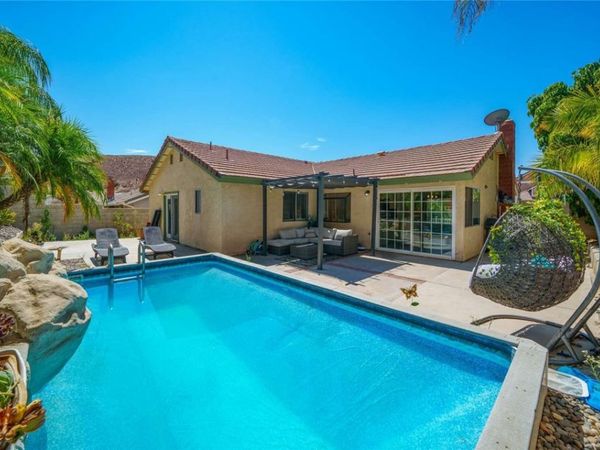 3484 Cherry Blossom Lane, Lake Elsinore, CA 92530