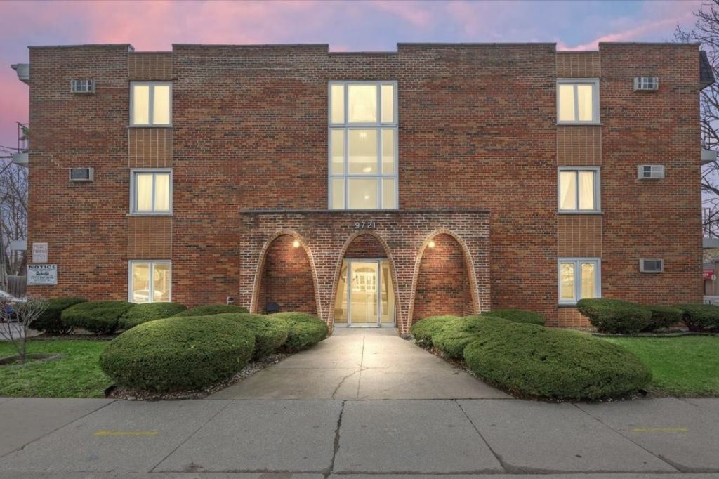 9721 S CICERO Avenue , Oak Lawn, IL 60453