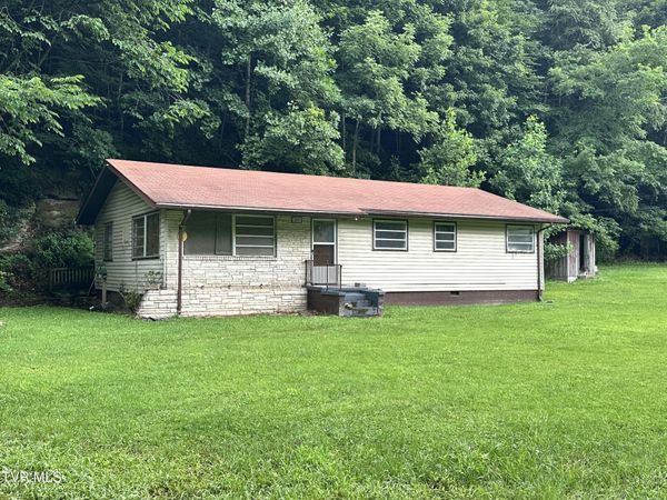 3985 Dickenson Highway, Clintwood, VA 24228