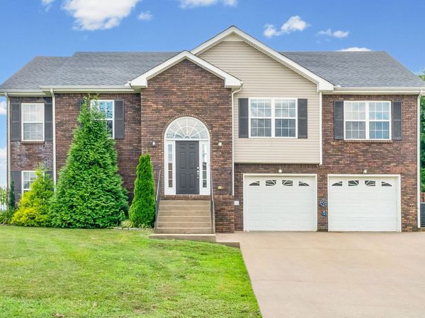 2774 Cascade Dr , Clarksville, TN 37042