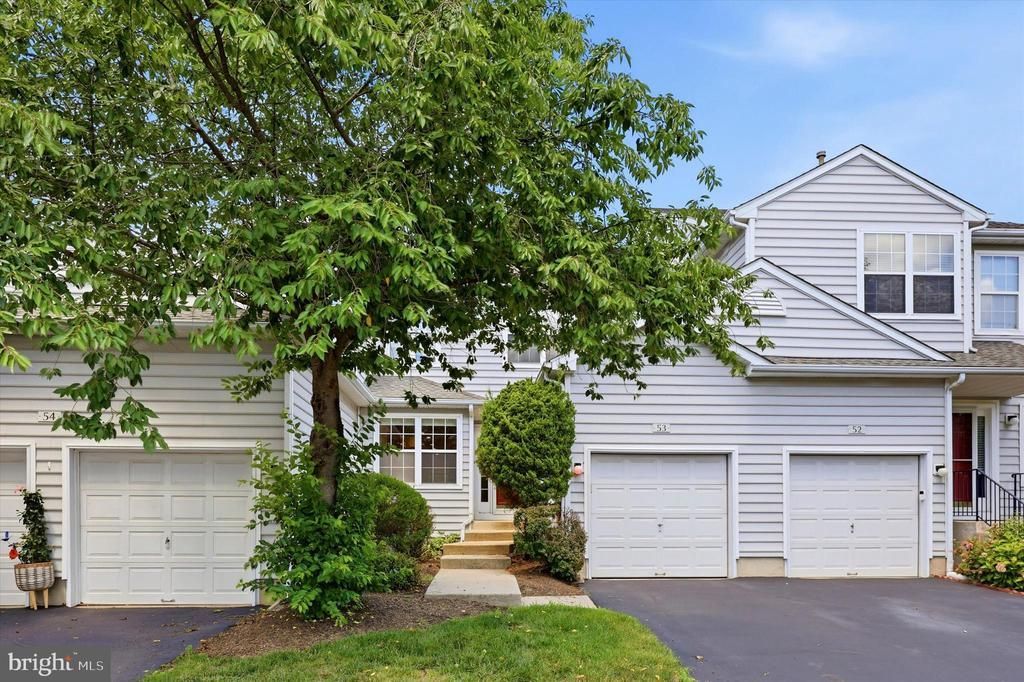 53 SHEFFIELD COURT, COLLEGEVILLE, PA 19426