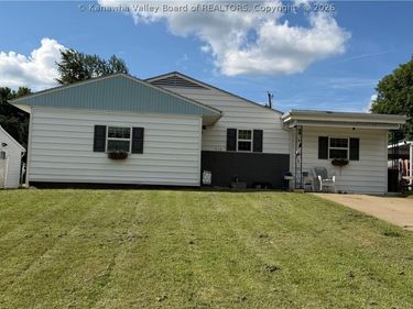 713 Cypress Street, Ravenswood, WV 26164