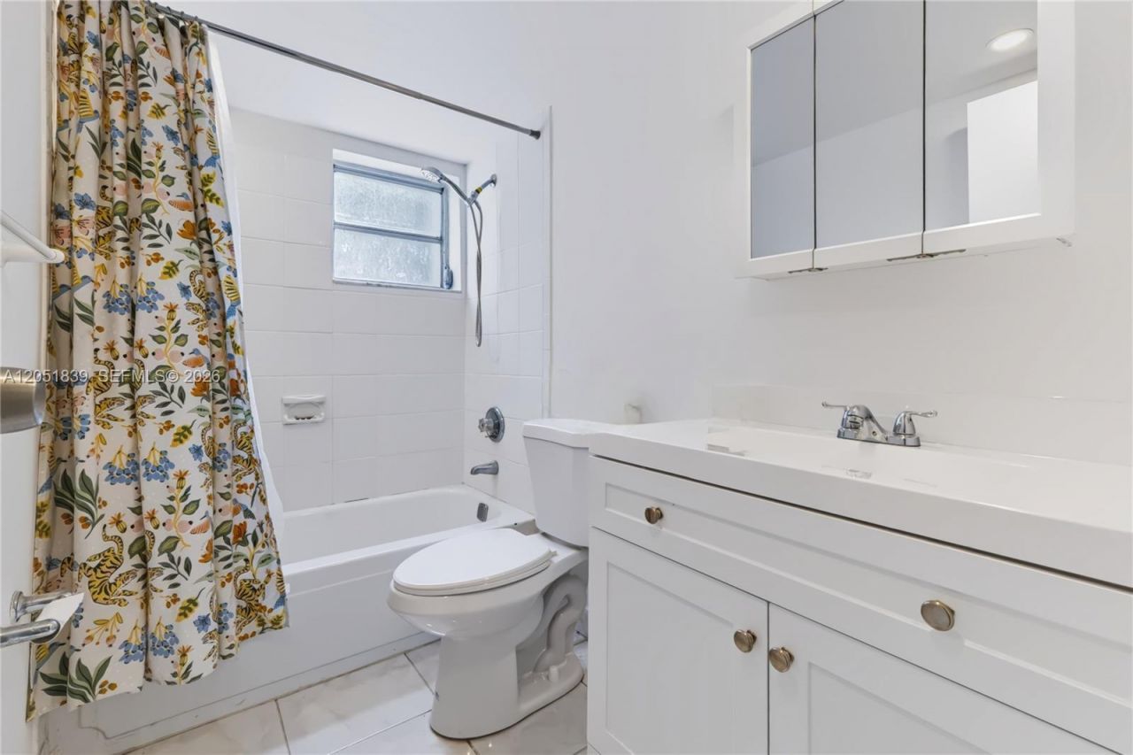 Please Call For Address, Unit D108, Plantation, FL 33324 Photo