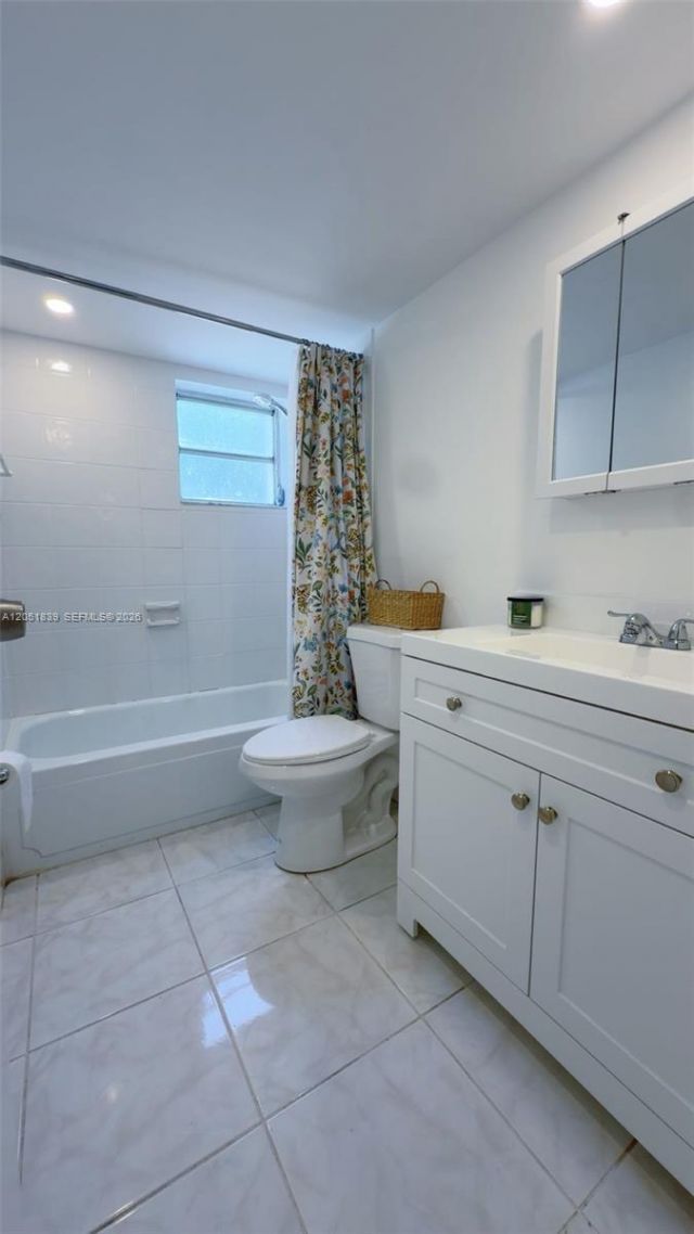 Please Call For Address, Unit D108, Plantation, FL 33324 Photo