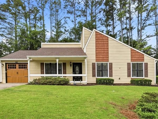 107 Riverchase Drive, Woodstock, GA 30188