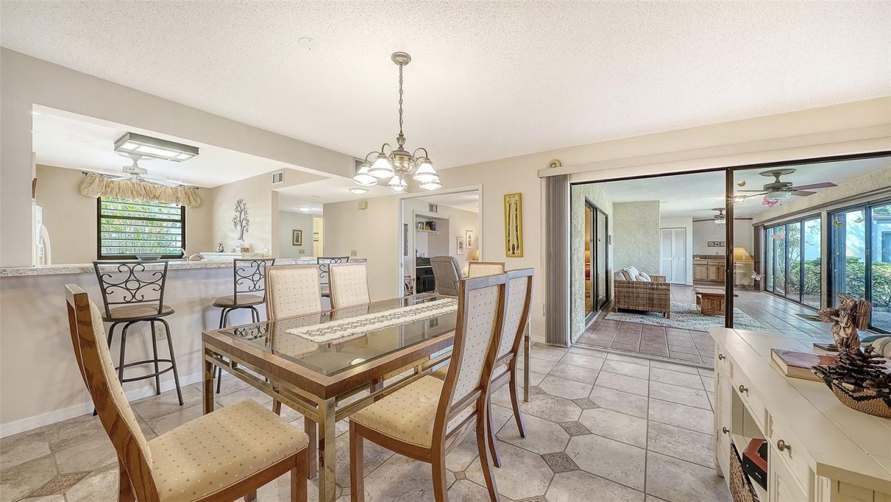 301 Timberlake Drive, Bradenton, FL 34210 Photo