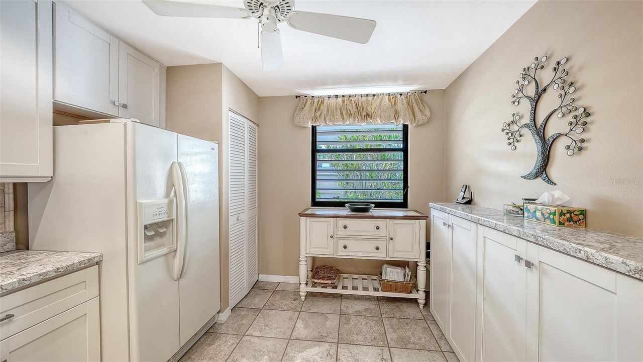 301 Timberlake Drive, Bradenton, FL 34210 Photo