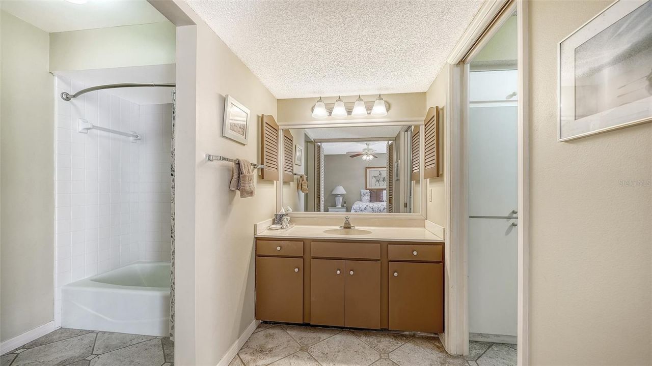 301 Timberlake Drive, Bradenton, FL 34210 Photo