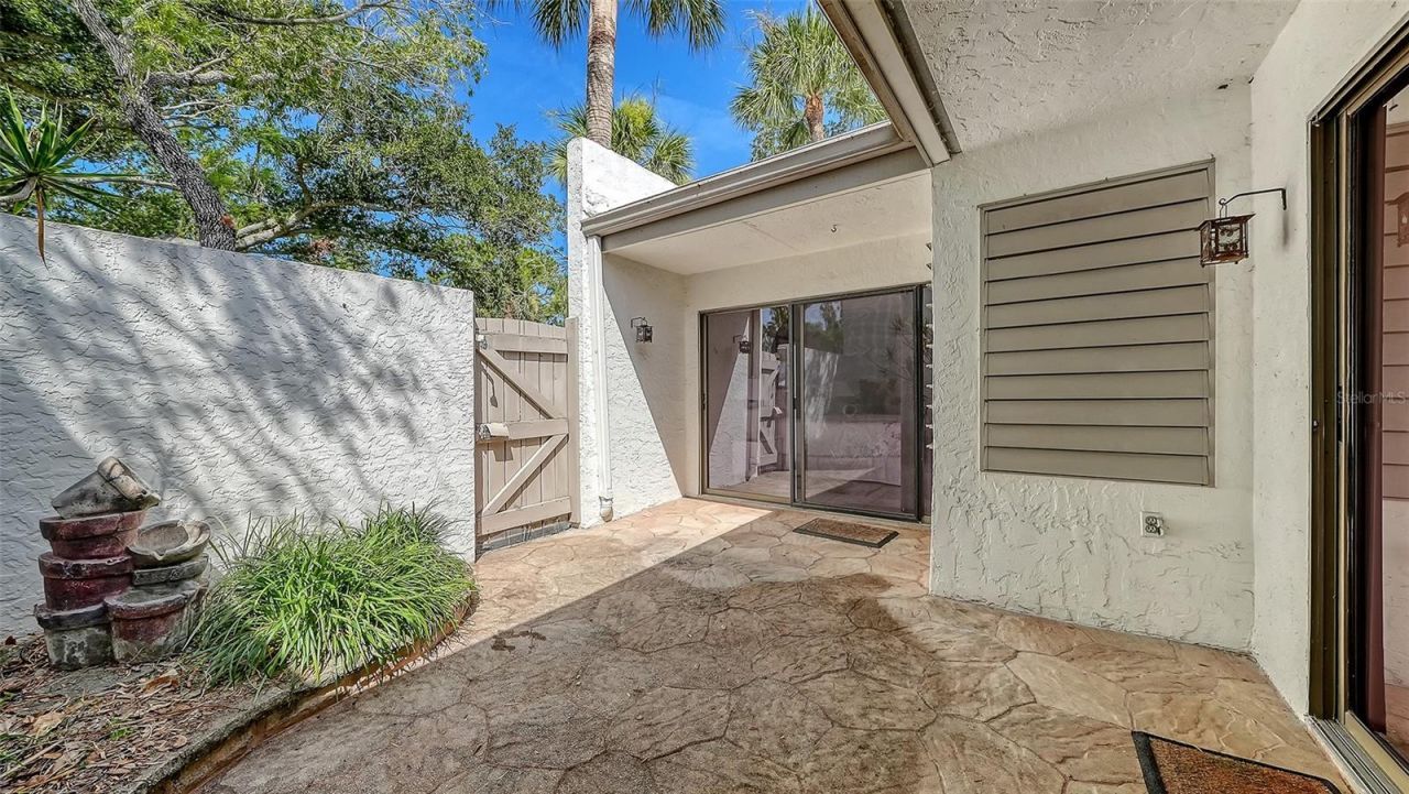 301 Timberlake Drive, Bradenton, FL 34210 Photo