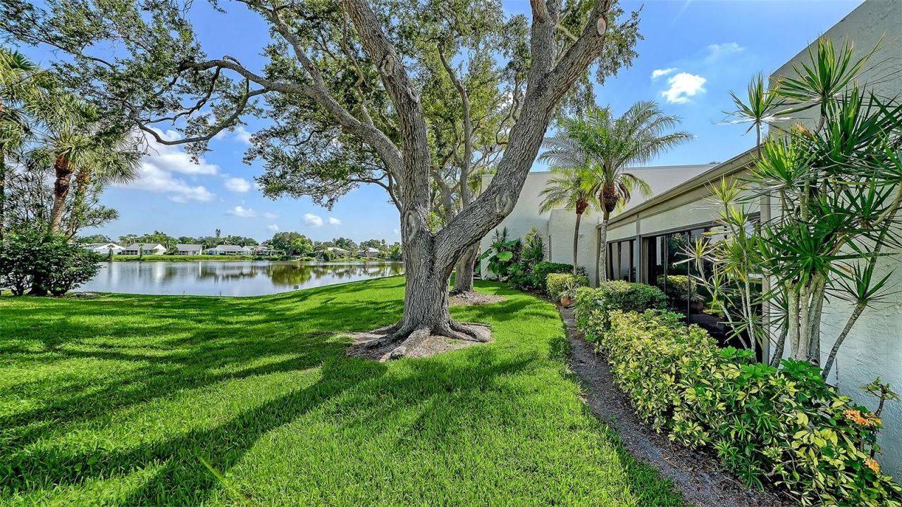 301 Timberlake Drive, Bradenton, FL 34210 Photo