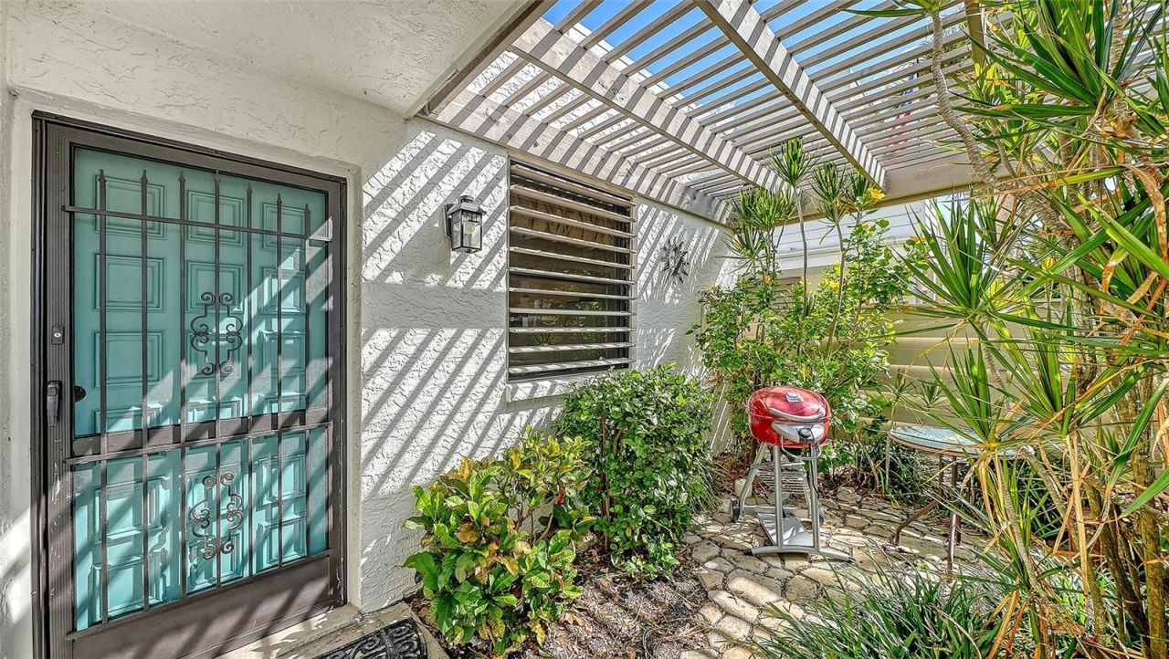 301 Timberlake Drive, Bradenton, FL 34210 Photo