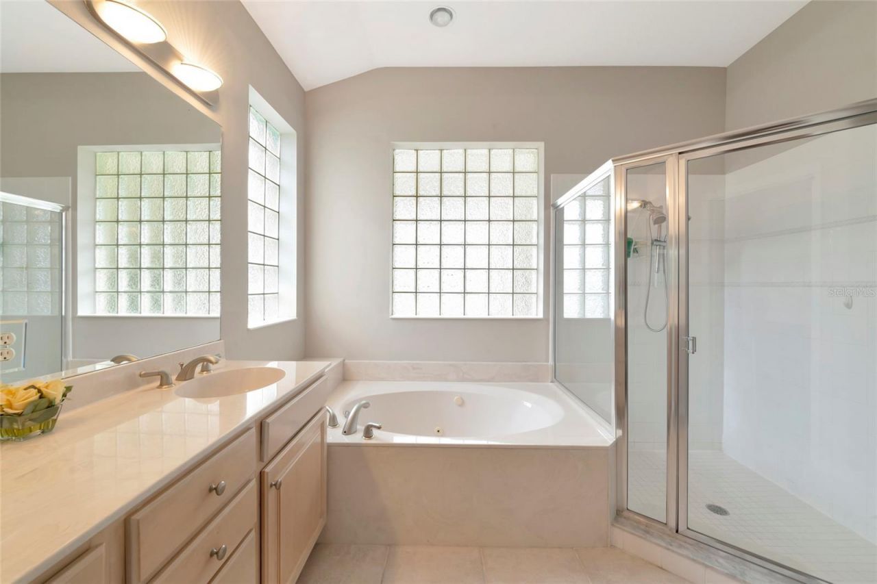 706 Misty Pond Court , Bradenton, FL 34212 Photo