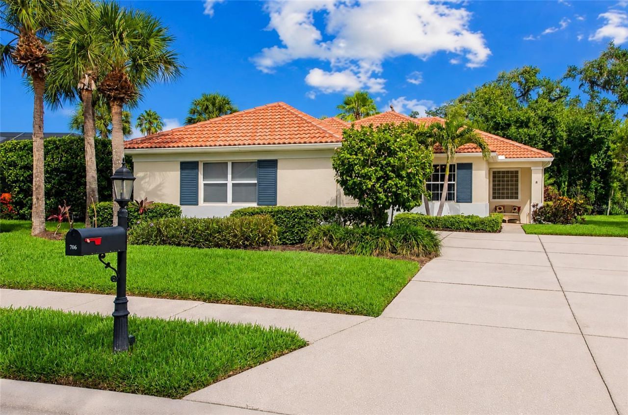 706 Misty Pond Court , Bradenton, FL 34212 Photo