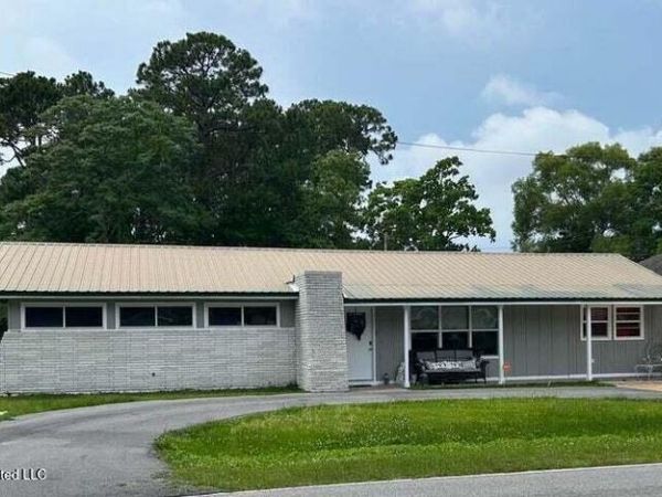 3117 Beachview Drive, Ocean Springs, MS 39564