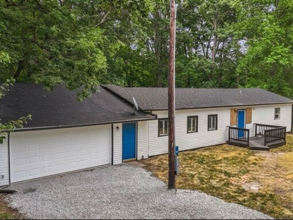 700 Walnut Grove Road , Martinsville, IN 46151
