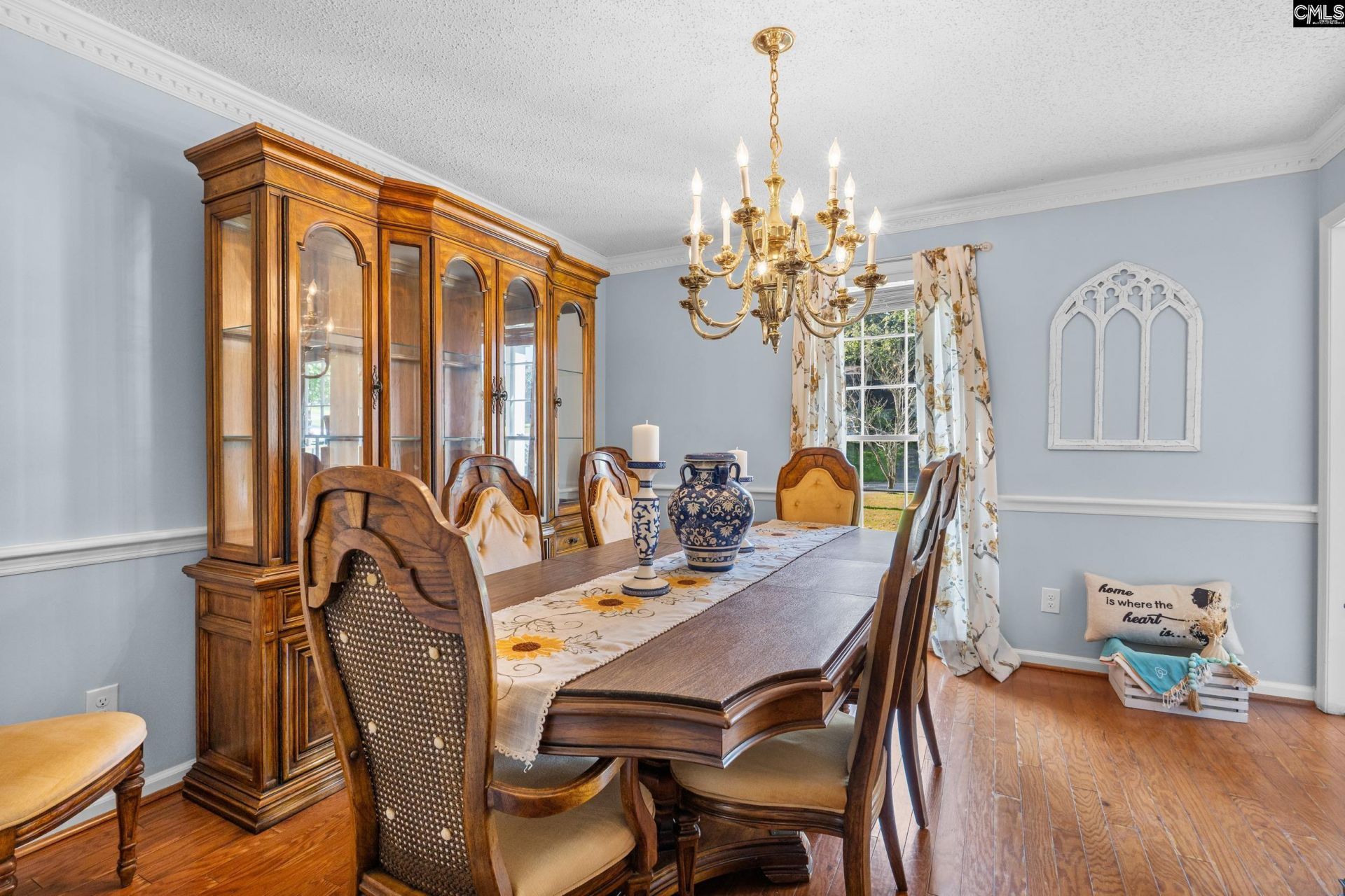 2621 Bendemeer Drive  Photo 5