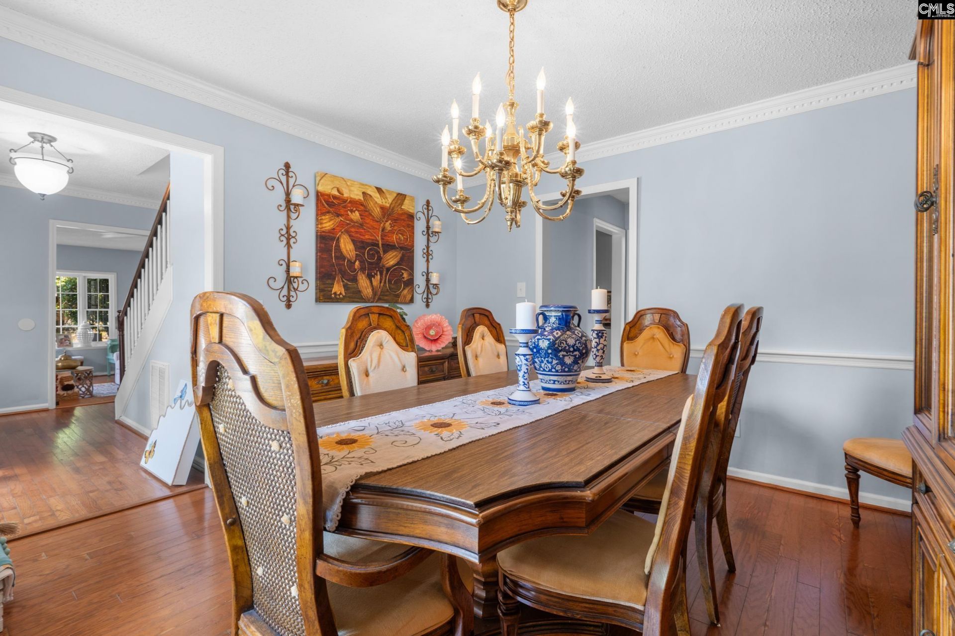 2621 Bendemeer Drive  Photo 6