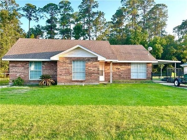 130 S CHERRYWOOD Lane , Pearl River, LA 70452