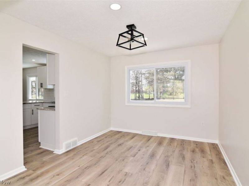 6088 Williamsburg Drive, Highland Heights, OH 44143 Photo 8
