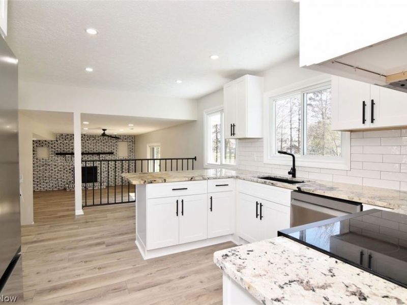6088 Williamsburg Drive, Highland Heights, OH 44143 Photo 9