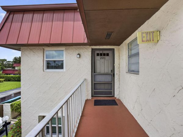 12022 W Greenway Drive, Unit 201, Royal Palm Beach, FL 33411