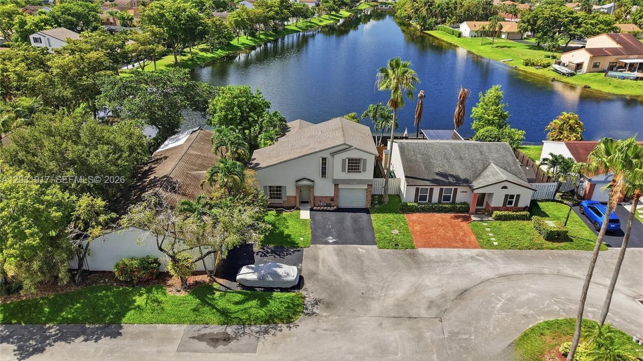13760 Cumberland Pl , Davie, FL 33325 Photo