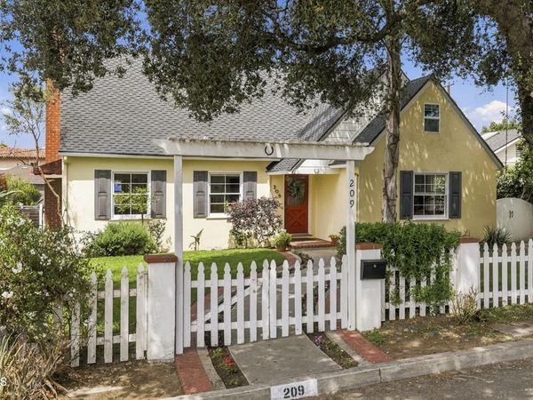 209 Carol Drive, Ventura, CA 93003