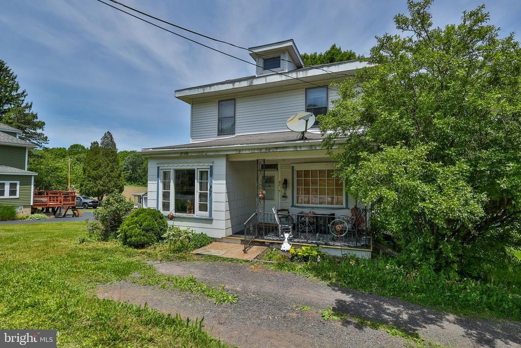 92 GRIER AVENUE , BARNESVILLE, PA 18214