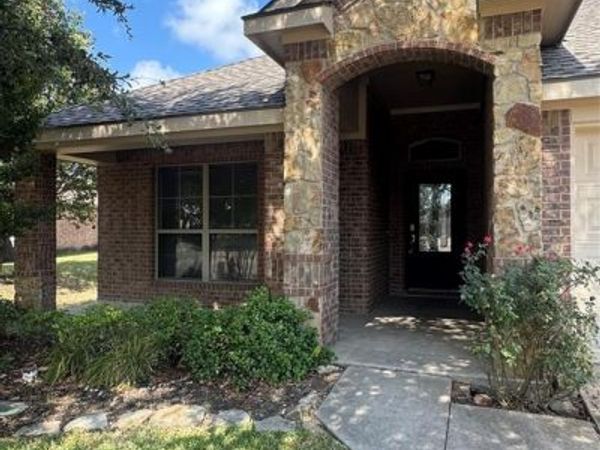 111 Valley Ranch Court, Waxahachie, TX 75165