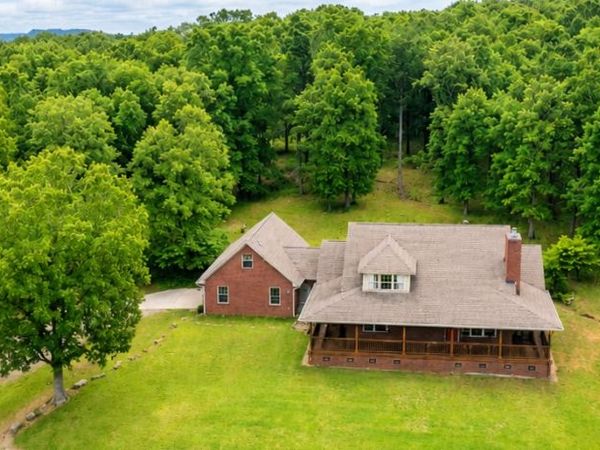 684 2479 , Clarksville, AR 72830