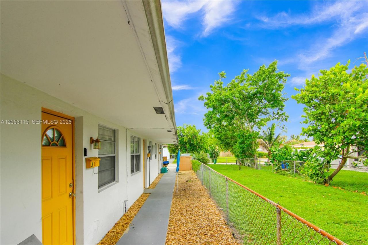 5311 NW 16th St, Lauderhill, FL 33313 Photo