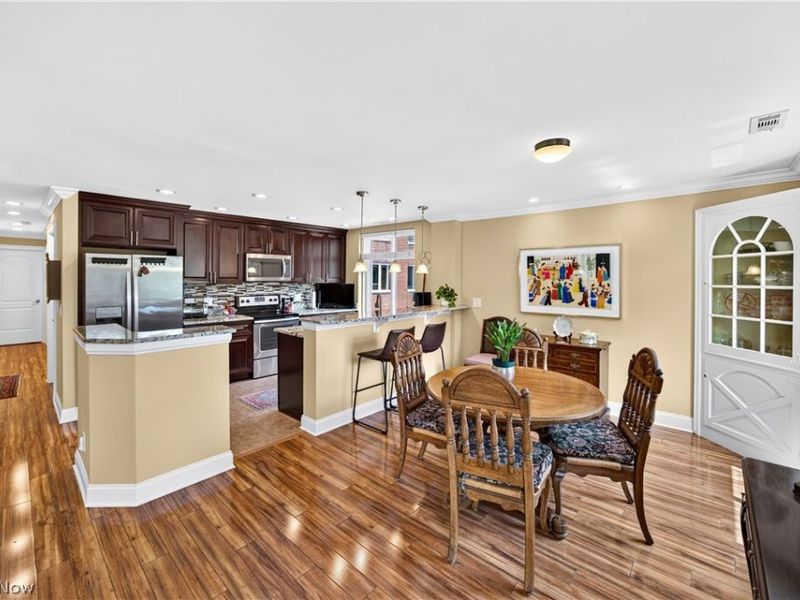 19425 Van Aken Boulevard, Unit 302, Shaker Heights, OH 44122 Photo 9