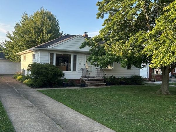 10982 Naomi Drive , Parma, OH 44130