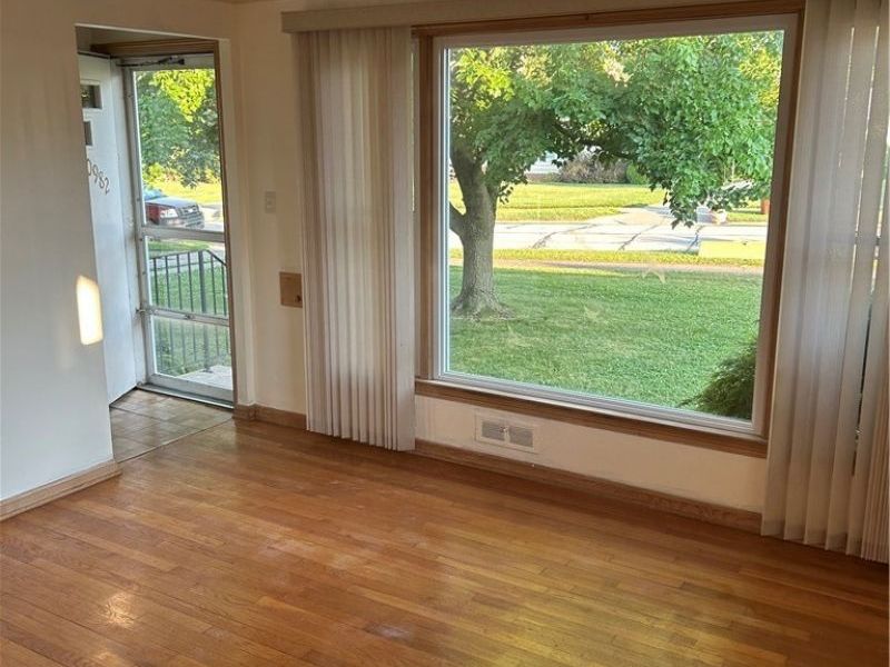10982 Naomi Drive, Parma, OH 44130 Photo 8