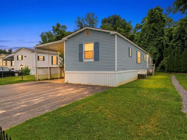 556 Central, Unit 106, Leominster, MA 01453