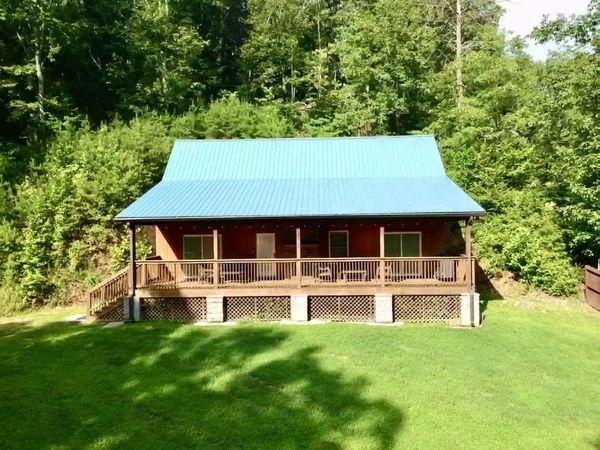 3010 Highwater Rd , Waverly, TN 37185