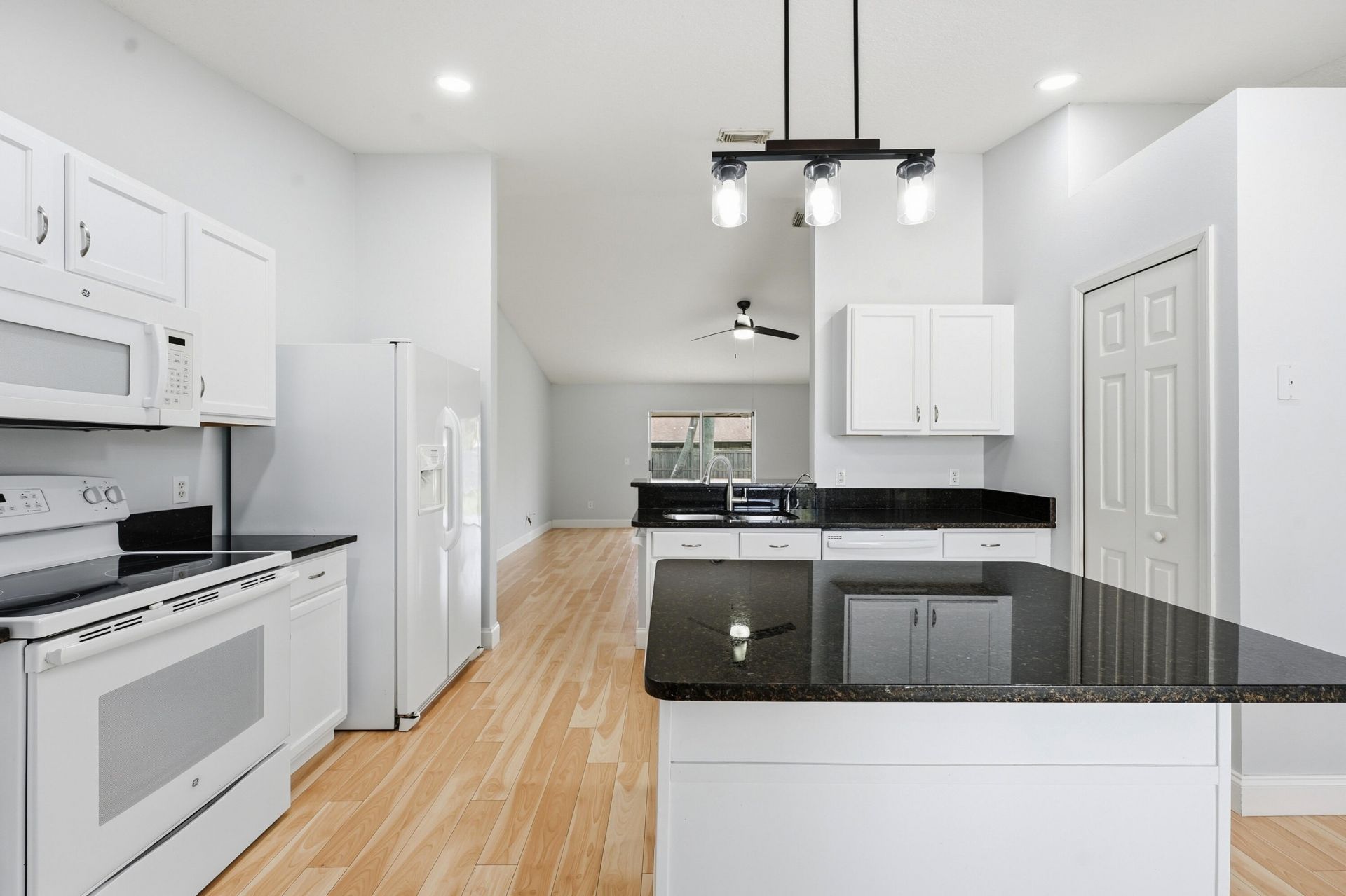 292 SW Pagoda Terrace, Port Saint Lucie, FL 34984 Photo