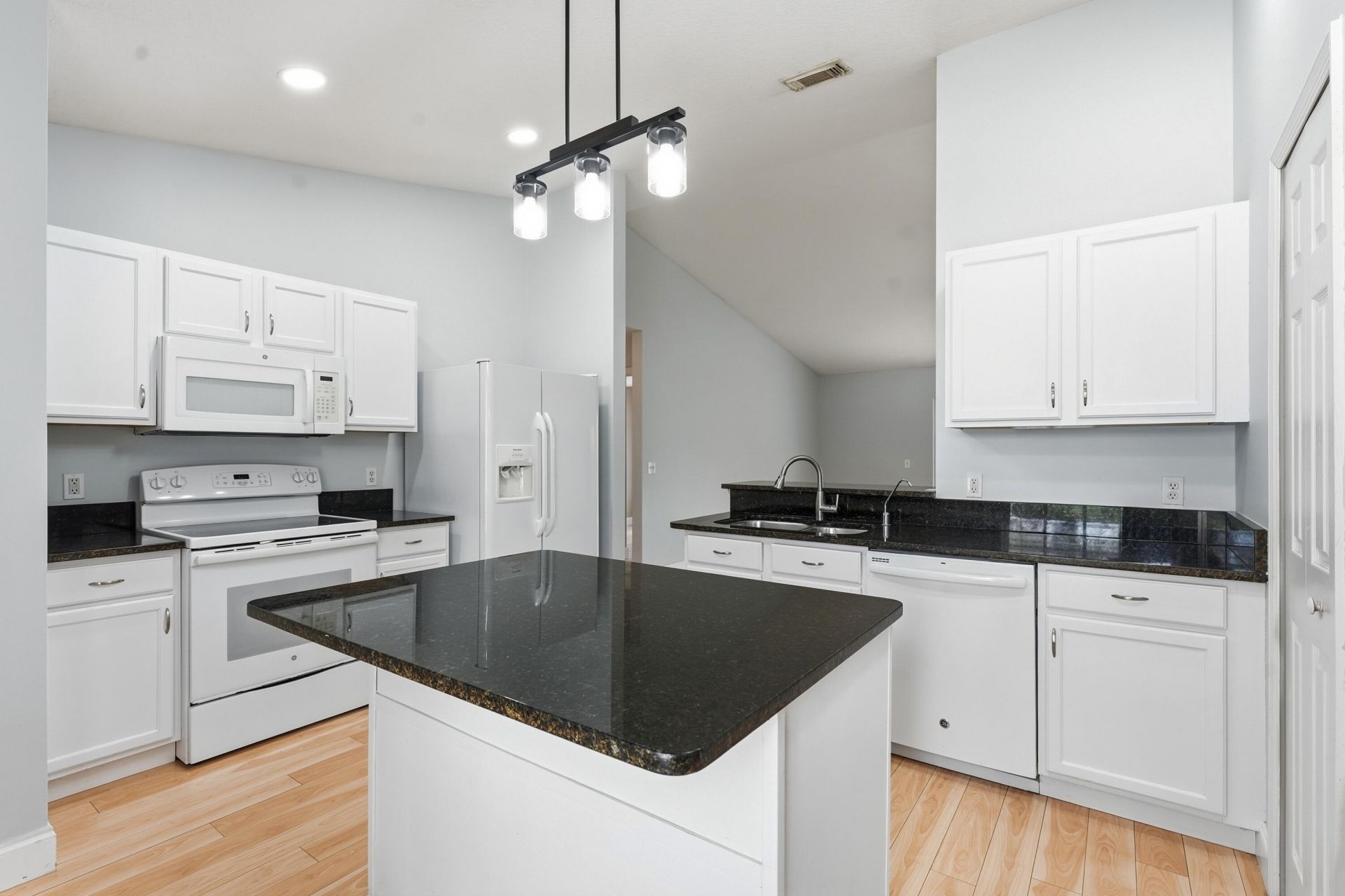 292 SW Pagoda Terrace, Port Saint Lucie, FL 34984 Photo