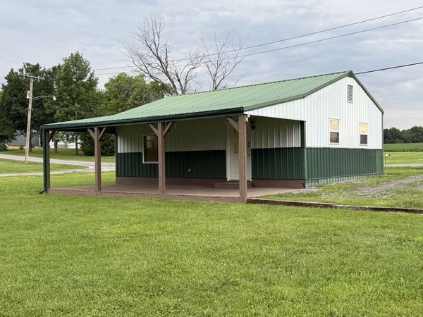 703 O Henry Street , Mcleansboro, IL 62859